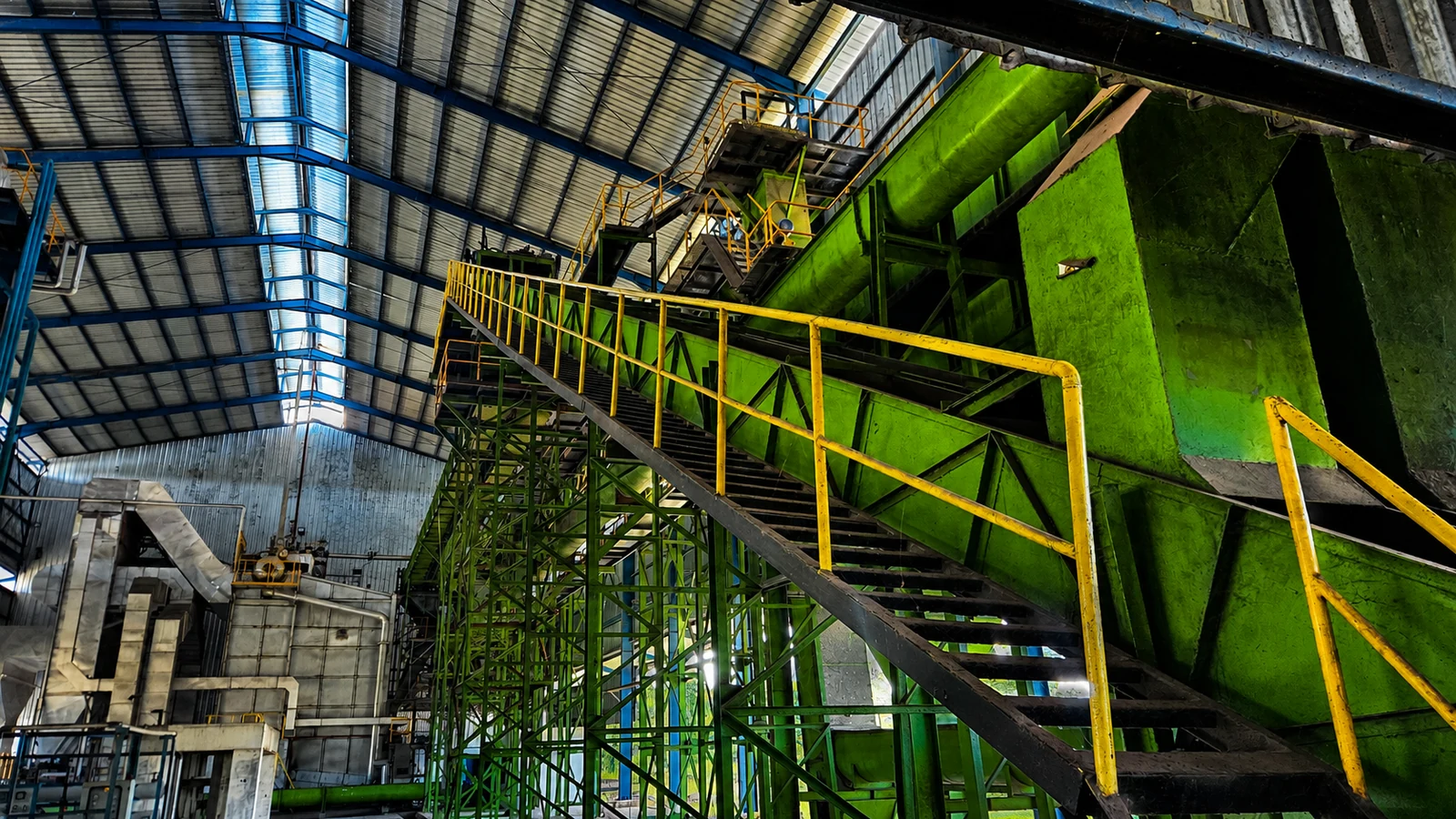 Area biomass handling dan conveyor pada PLTBm Kuala Mandor